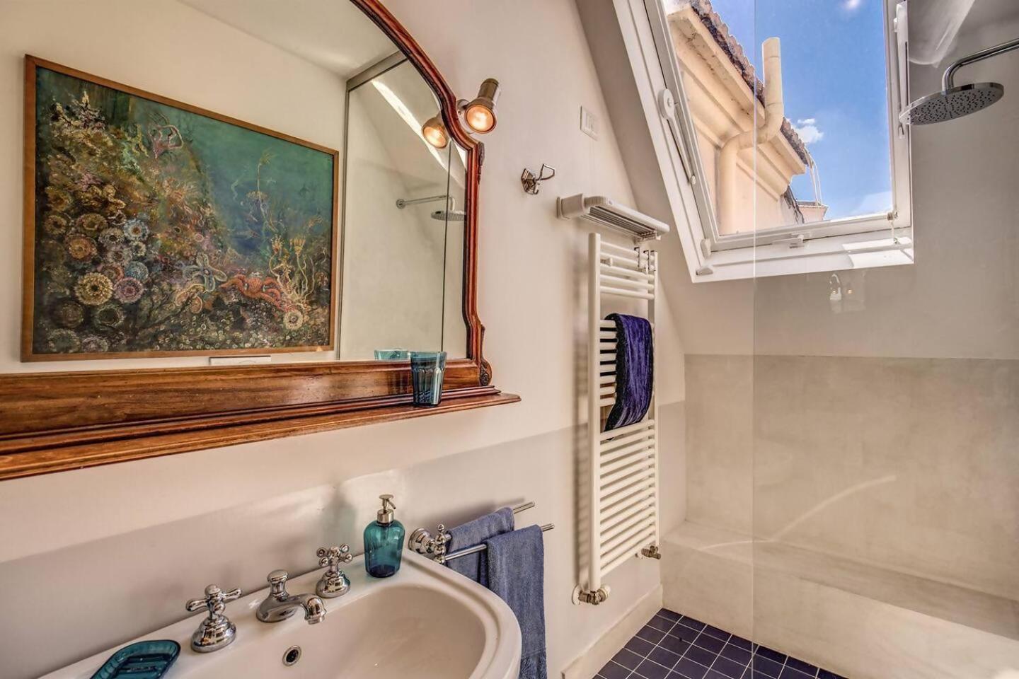 Attic With Terrace Overlooking St Peters Basilica Ρώμη Εξωτερικό φωτογραφία